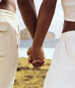 couple-holding-hands_316x373_26